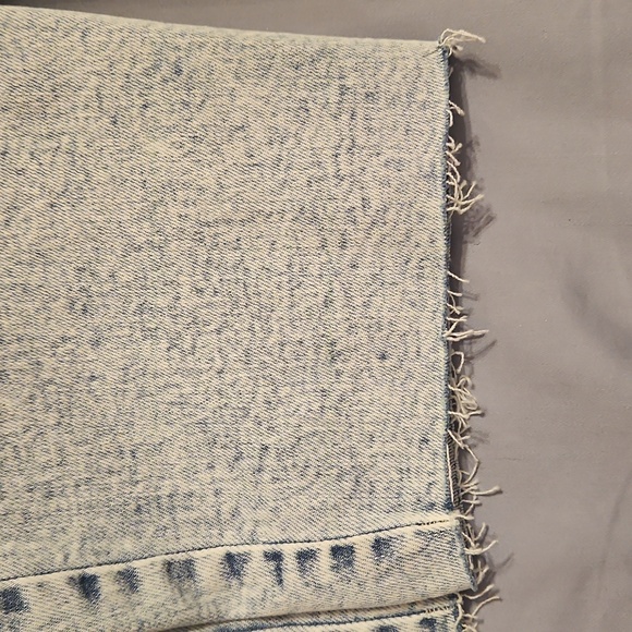 Light Wash Crop Jeans - Picture 2 of 5